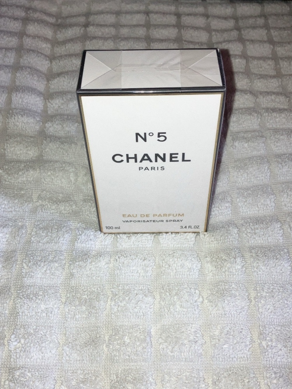 Chanel No.5 Eau de Parfum - Picture 5 of 10